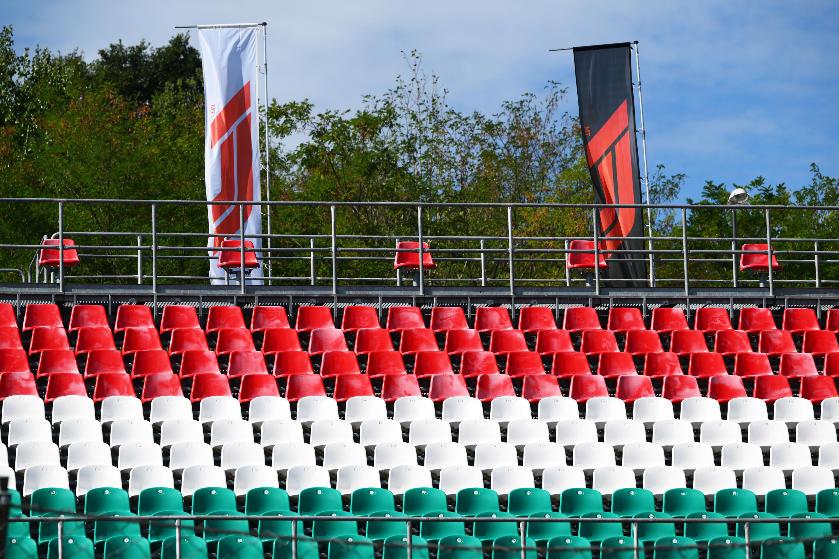 2227820716 - BUDAPEST, HUNGARY - JULY 31: A general view of the grandstands during previews ahead of the F1 Grand Prix of Hungary at Hungaroring on July 31, 2025 in Budapest, Hungary. (Photo by Simon Galloway/LAT Images)
