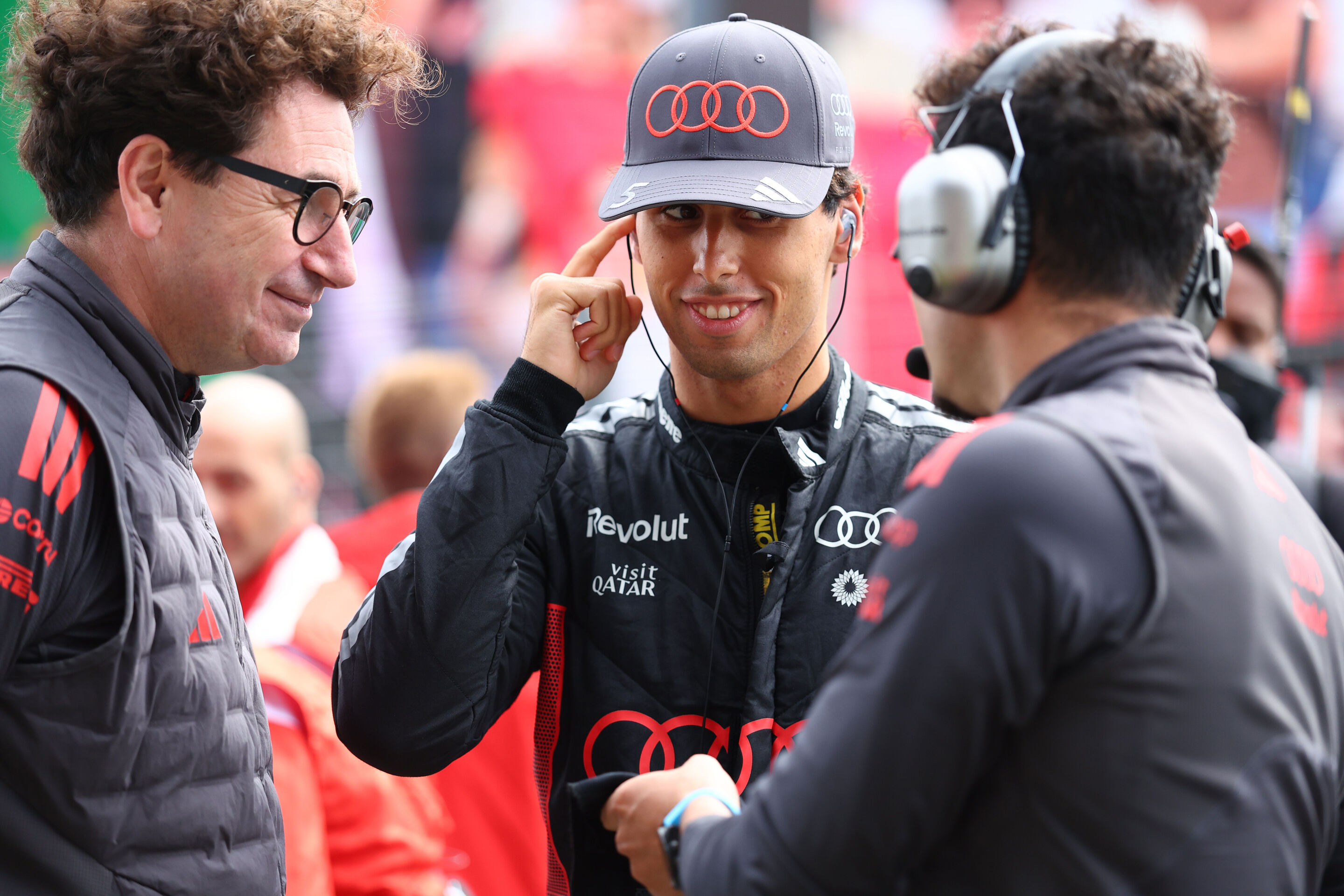 2026 Dutch Grand Prix - Saturday - ZANDVOORT, NETHERLANDS - AUGUST 22: Mattia Binotto, CEO and Team Principal of Audi F1 Team and Gabriel Bortoleto of Brazil and Audi F1 Team on the grid during the Sprint ahead of the F1 Grand Prix of Netherlands at Circuit...