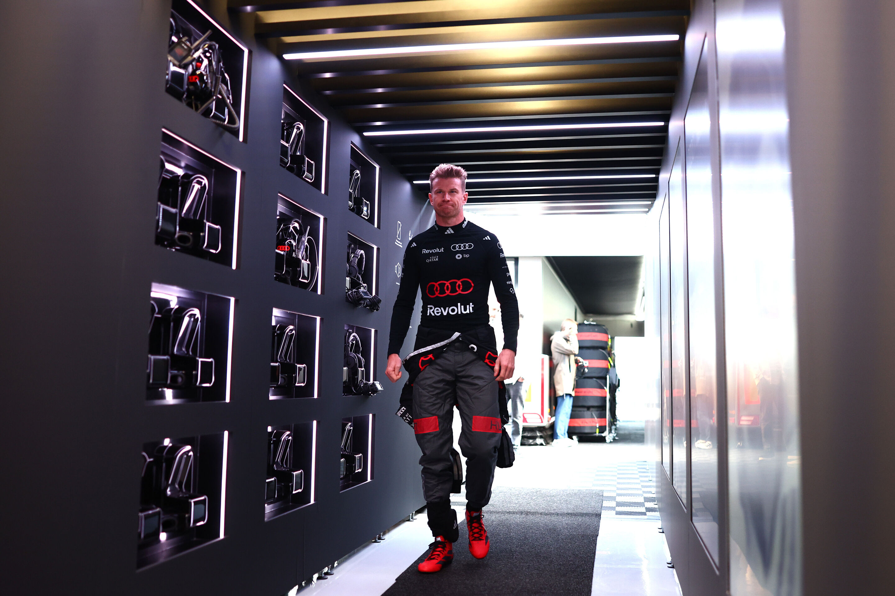 2026 Dutch Grand Prix - Saturday - ZANDVOORT, NETHERLANDS - AUGUST 22: Nico Hulkenberg of Germany and Audi F1 Team enters the garage during qualifying ahead of the F1 Grand Prix of Netherlands at Circuit Zandvoort on August 22, 2026 in Zandvoort, Netherlands....