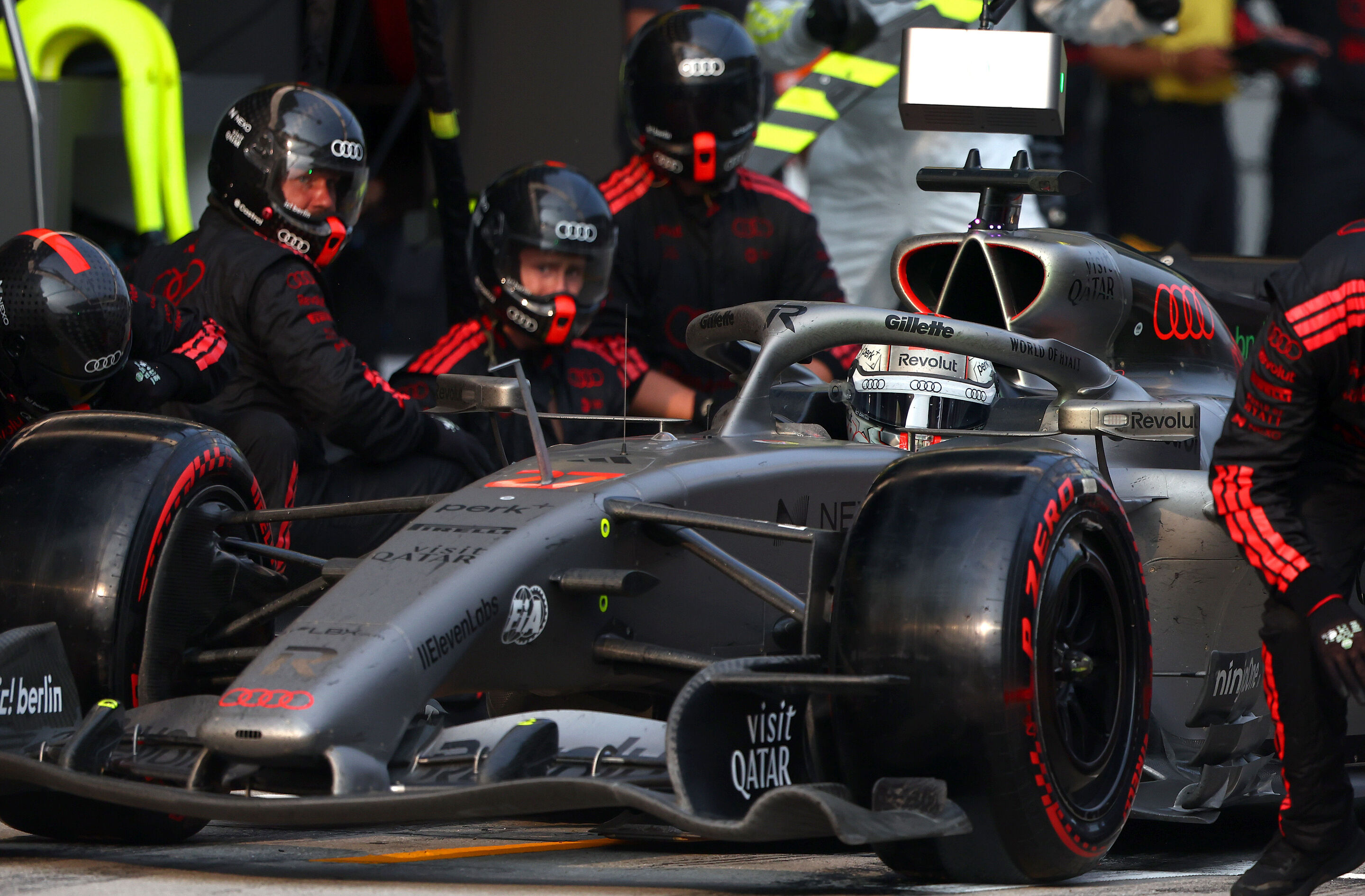 F1 Grand Prix of Bahrain in Malaysia - KUALA LUMPUR, MALAYSIA - OCTOBER 04: Nico Hulkenberg of Germany driving the (27) Audi F1 Team R26 makes a pitstop during the F1 Grand Prix of Bahrain in Malaysia at Sepang Circuit on October 04, 2026 in Kuala Lumpur,...