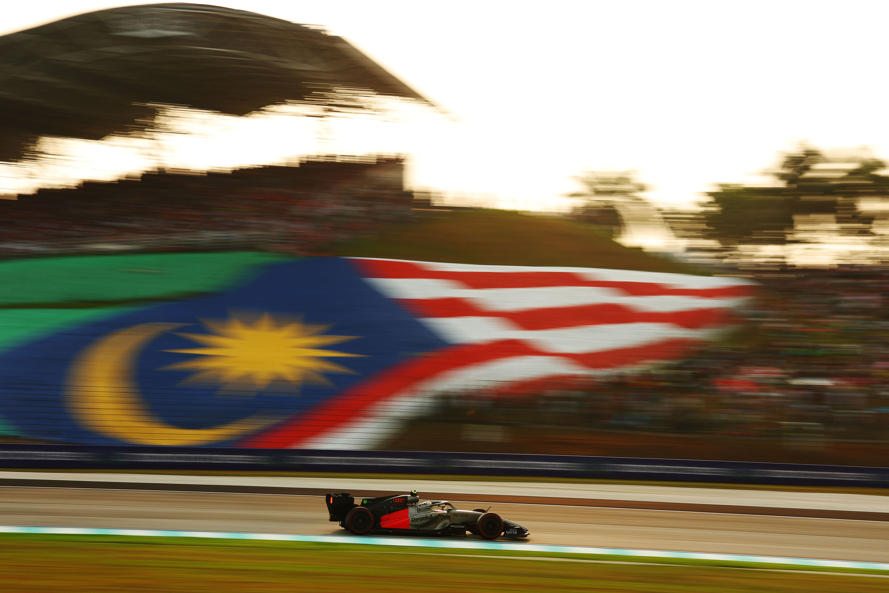 F1 Grand Prix of Bahrain in Malaysia - KUALA LUMPUR, MALAYSIA - OCTOBER 04: Gabriel Bortoleto of Brazil driving the (5) Audi F1 Team R26 on track during the F1 Grand Prix of Bahrain in Malaysia at Sepang Circuit on October 04, 2026 in Kuala Lumpur, Malaysia....