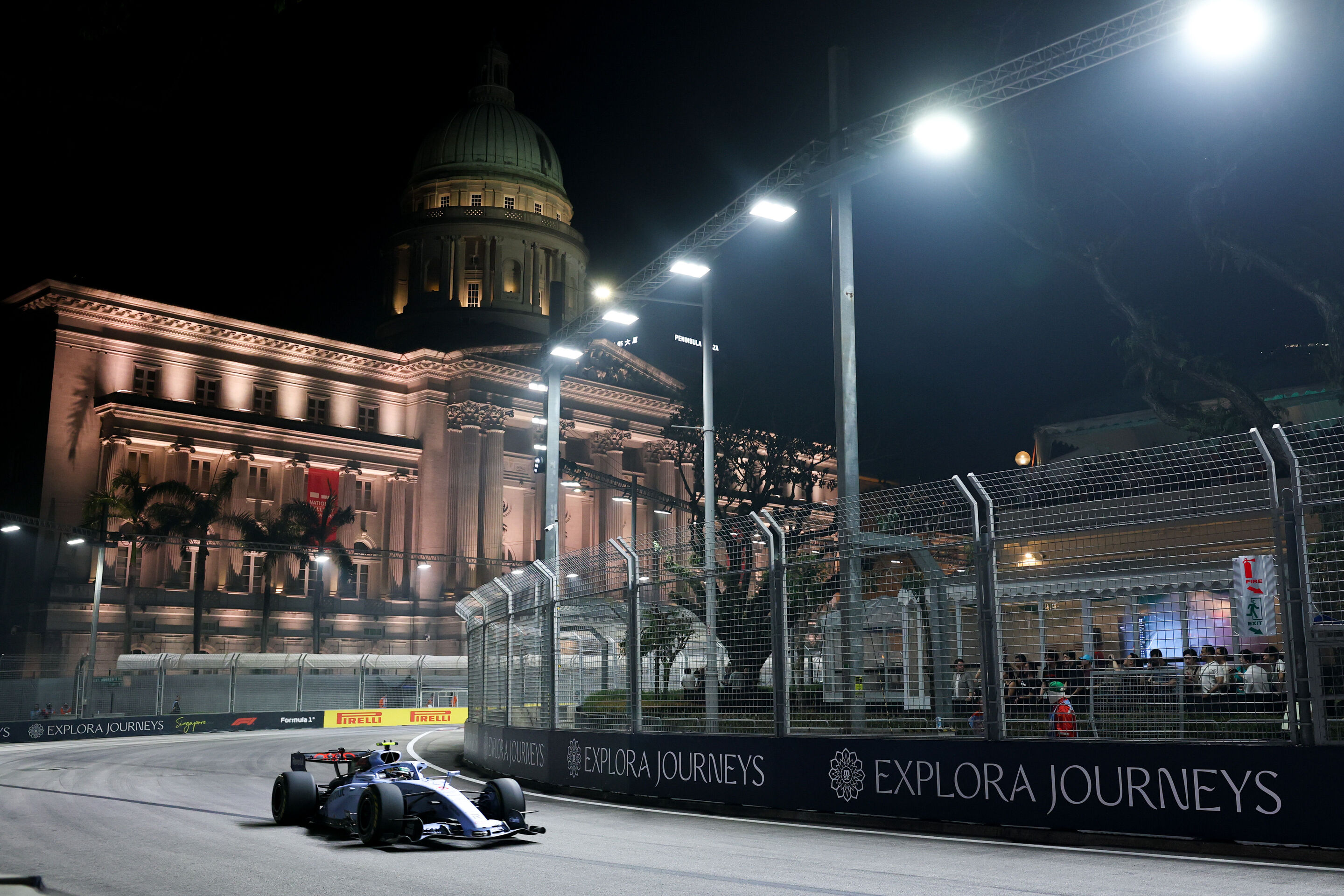 F1 Grand Prix Of Singapore - Practice & Sprint Qualifying - SINGAPORE, SINGAPORE - OCTOBER 09: Gabriel Bortoleto of Brazil driving the (5) Audi F1 Team R26 on track during Sprint Qualifying ahead of the F1 Grand Prix of Singapore at Marina Bay Street...