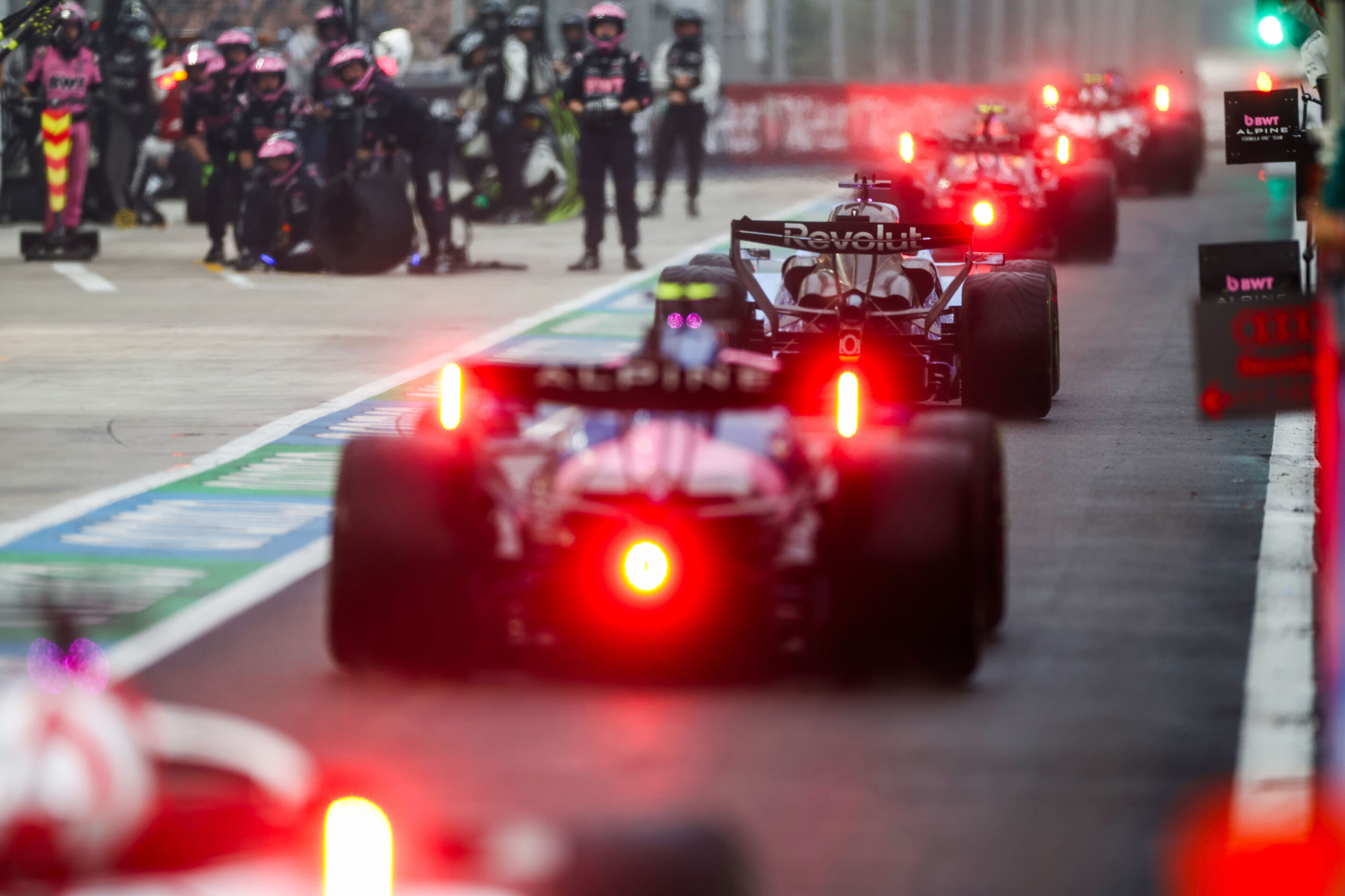 F1 Grand Prix Of Singapore - Sprint & Qualifying - SINGAPORE, SINGAPORE - OCTOBER 10: Nico Hulkenberg of Germany driving the (27) Audi F1 Team R26 in the Pitlane during the Sprint ahead of the F1 Grand Prix of Singapore at Marina Bay Street Circuit on...